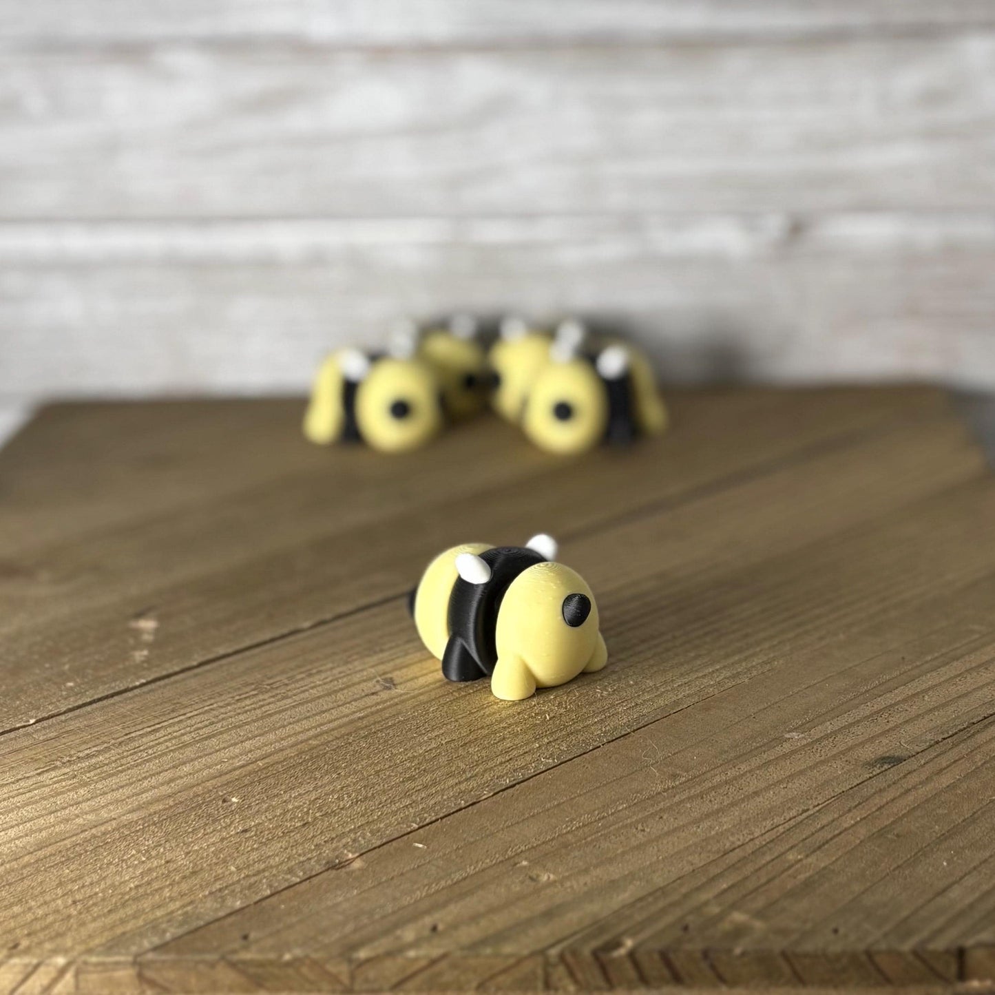 3D Printed Articulated Wiggly Bee Fidget Toy | Flexible Desk Buddy | Cute Bee Gift | Stress Relief Fidget | Perfect for Valentine’s Day
