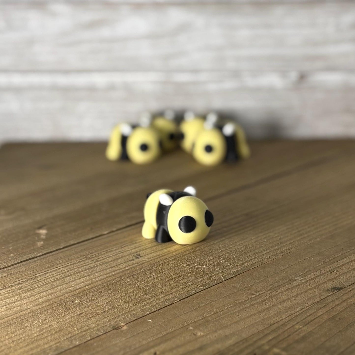 3D Printed Articulated Wiggly Bee Fidget Toy | Flexible Desk Buddy | Cute Bee Gift | Stress Relief Fidget | Perfect for Valentine’s Day